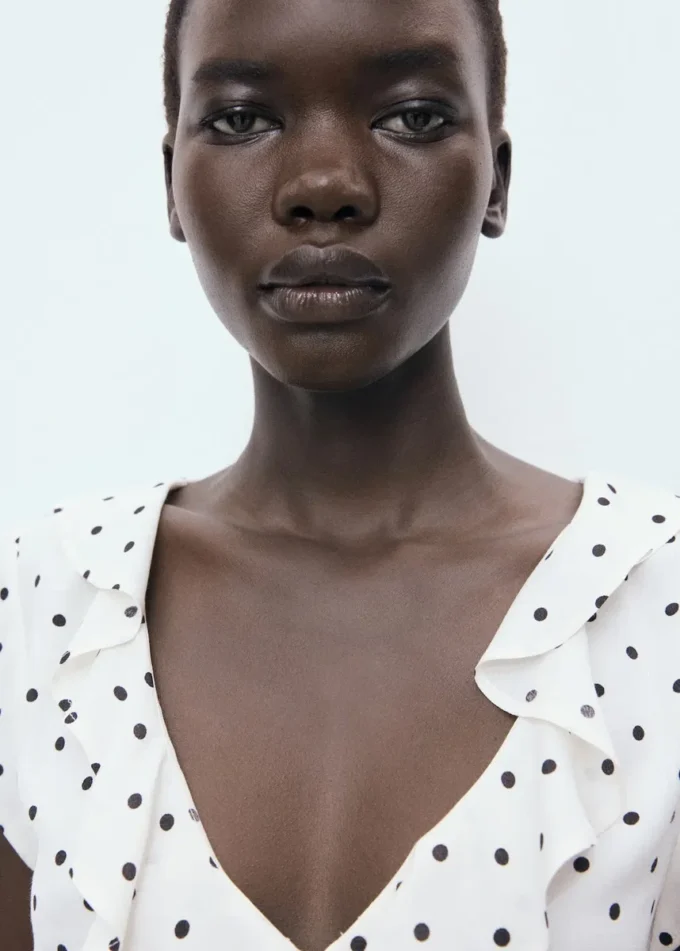 Blůza s puntíky a volánky Blůza s puntíky a volánky