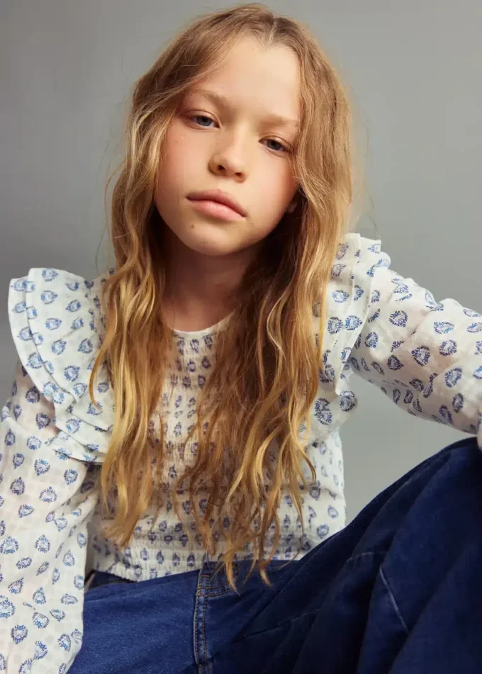 Blůza s volánky a potiskem Blůza s volánky a potiskem