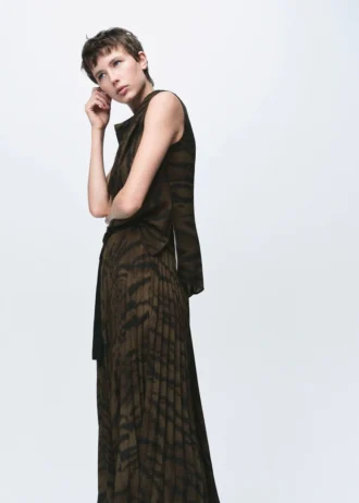 Blůza s zvířecím potiskem a drapovaným límcem