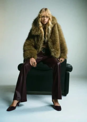 Boty na nízkém podpatku s páskem kolem kotníku