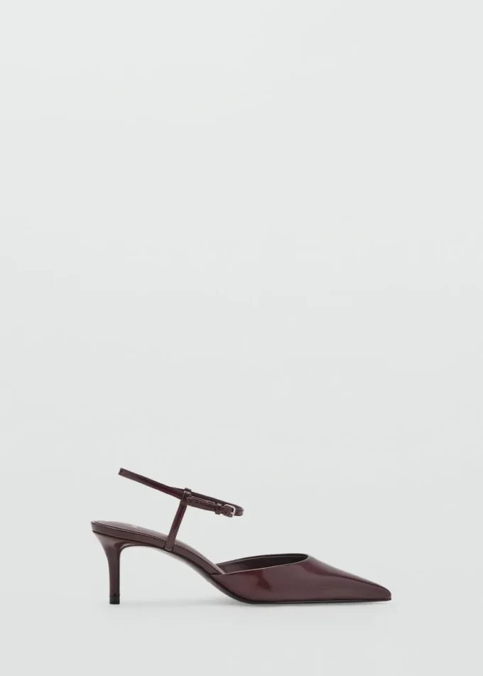 Boty na nízkém podpatku s páskem kolem kotníku Boty na nízkém podpatku s páskem kolem kotníku