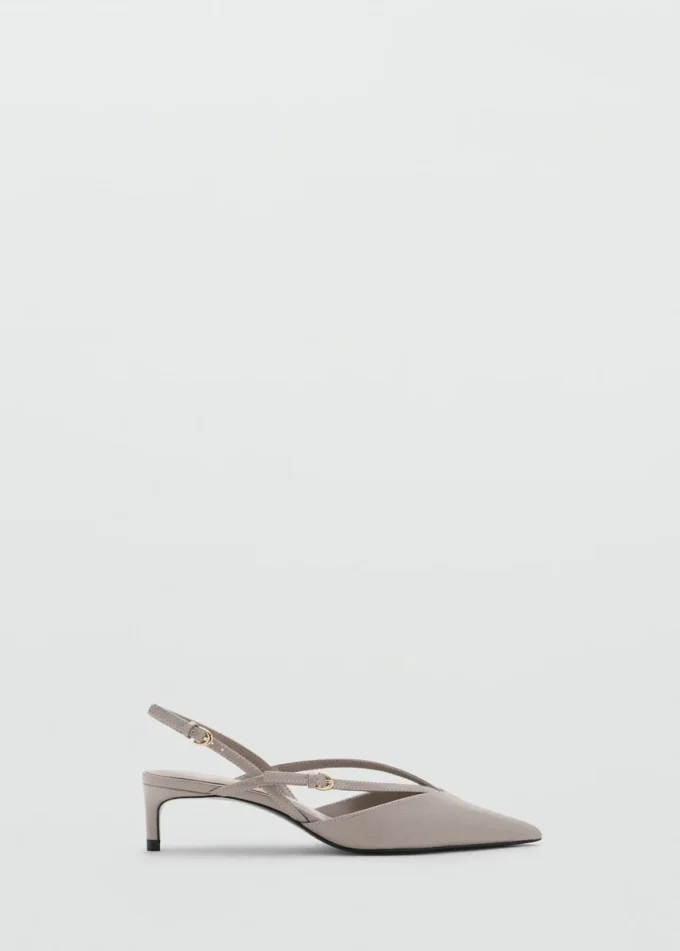 Boty na nízkém podpatku s pásky Boty na nízkém podpatku s pásky