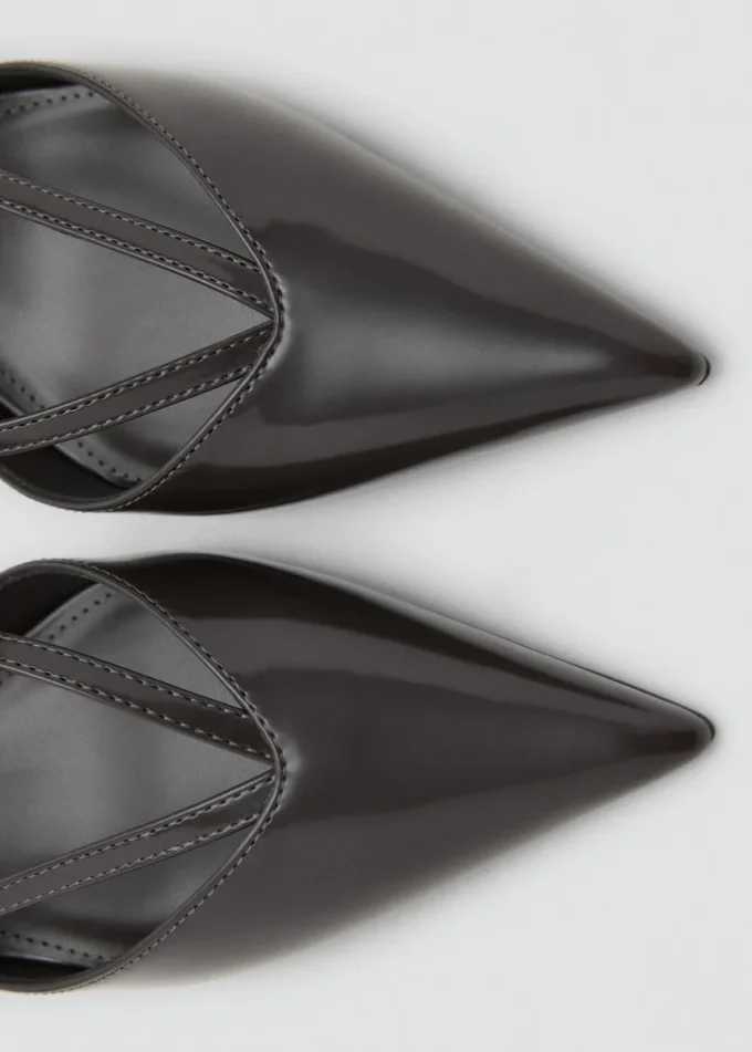 Boty na nízkém podpatku s pásky Boty na nízkém podpatku s pásky