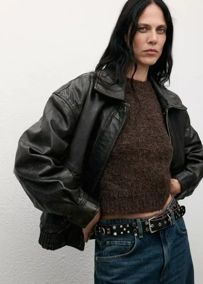 Bouclé svetr s krátkými rukávy Bouclé svetr s krátkými rukávy