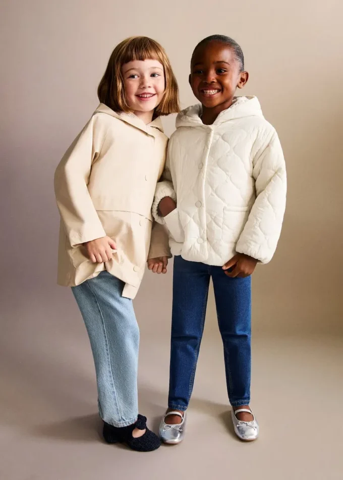 Bunda s kapucí Bunda s kapucí