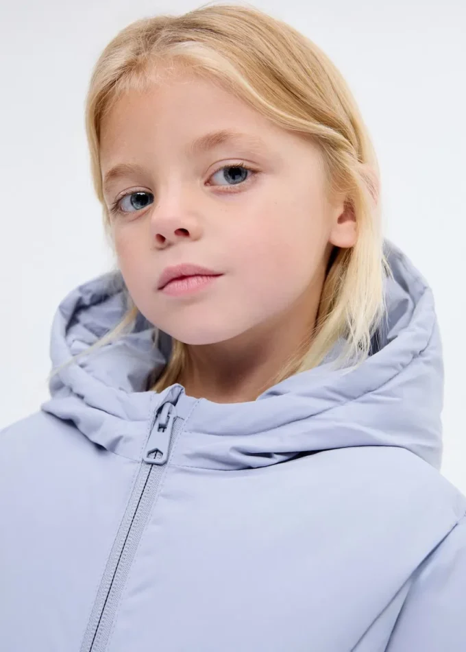 Bunda s kapucí Bunda s kapucí