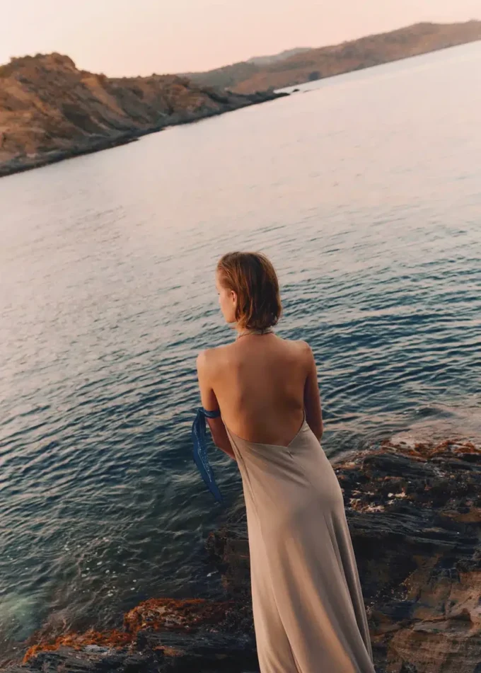 Dlouhé halter šaty Dlouhé halter šaty