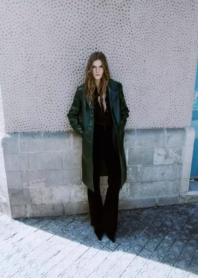 Dlouhý kabát z umělé kůže Dlouhý kabát z umělé kůže