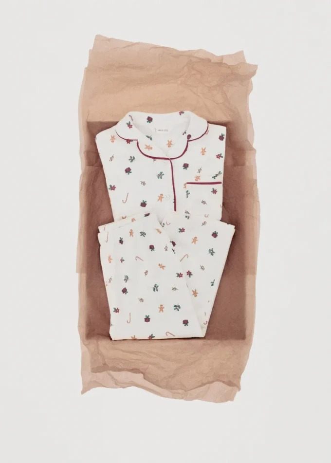 Dlouhé pyžamo s potiskem Dlouhé pyžamo s potiskem