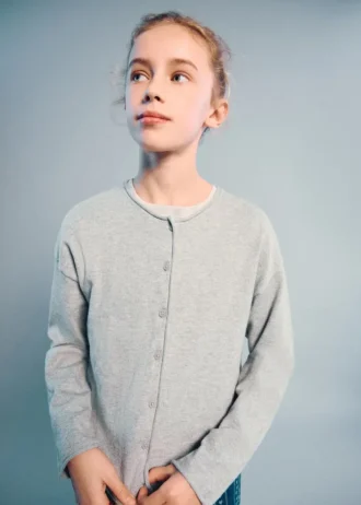 Dlouhý rukávový pletený svetr