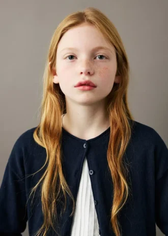 Dlouhý rukávový pletený svetr