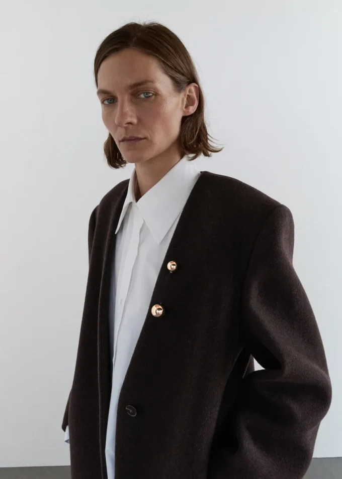 Dlouhý vlněný kabát Dlouhý vlněný kabát