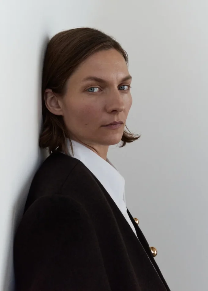 Dlouhý vlněný kabát Dlouhý vlněný kabát