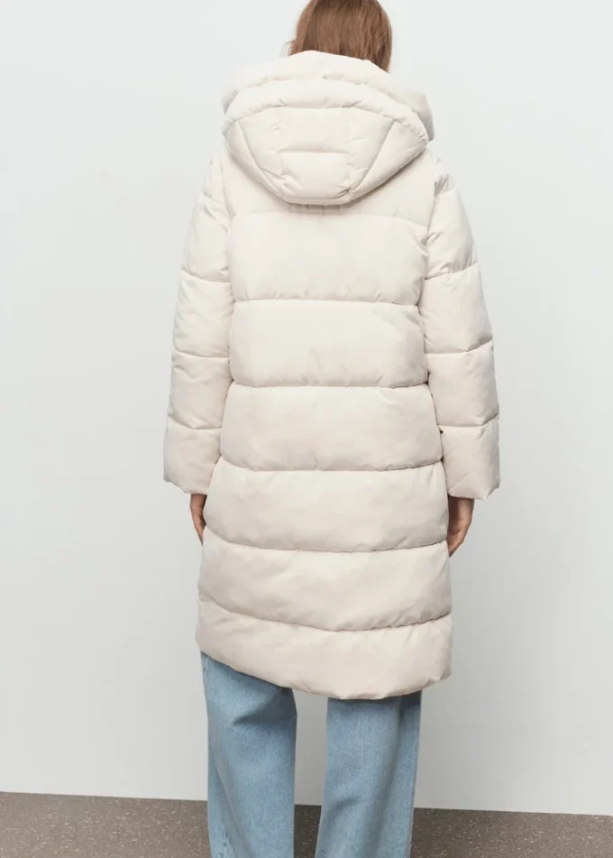 Dlouhá vycpaná bunda s kapucí Dlouhá vycpaná bunda s kapucí