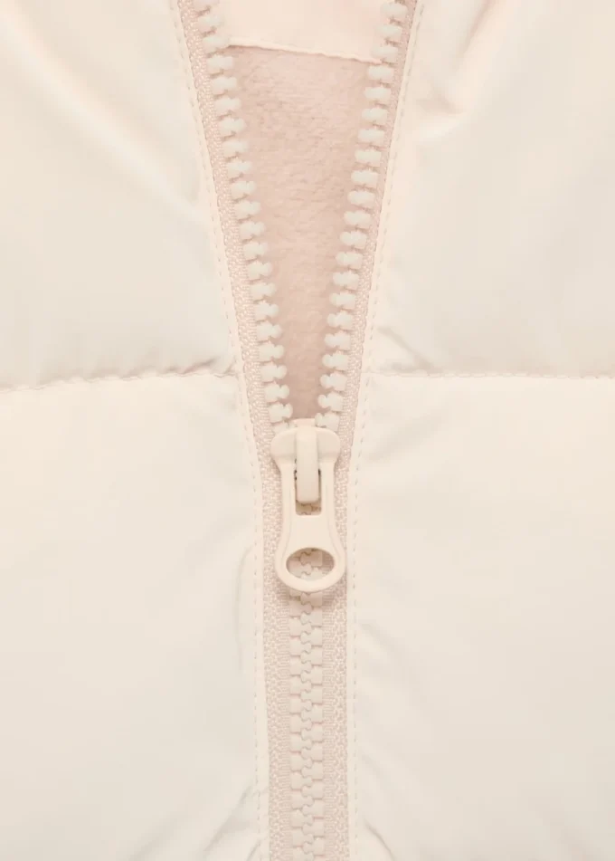 Dlouhá vycpaná bunda s kapucí Dlouhá vycpaná bunda s kapucí