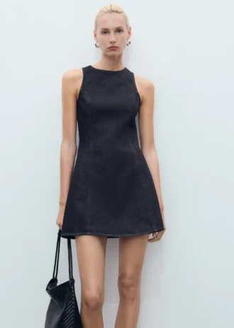 Džínové šaty ve tvaru písmene A Džínové šaty ve tvaru písmene A