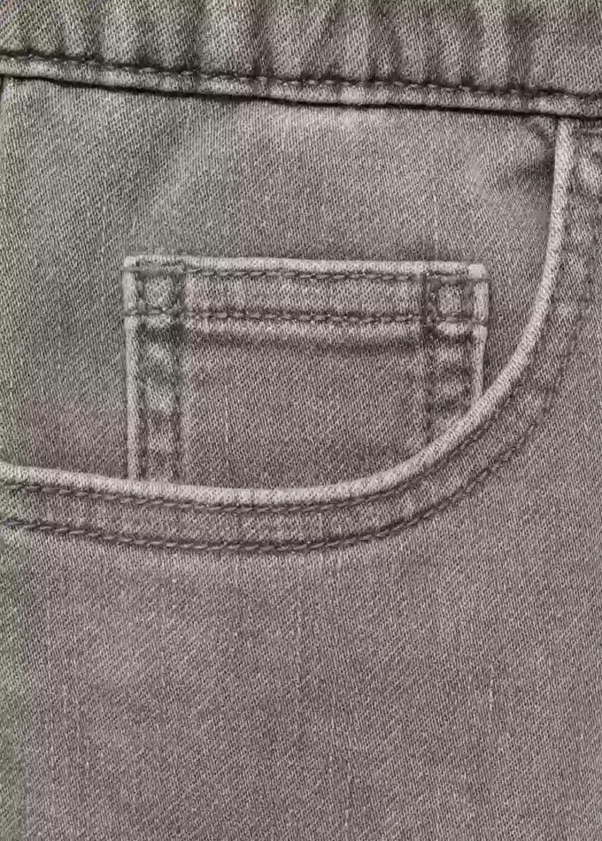 Džínové bermudy se stahovací šňůrkou Džínové bermudy se stahovací šňůrkou