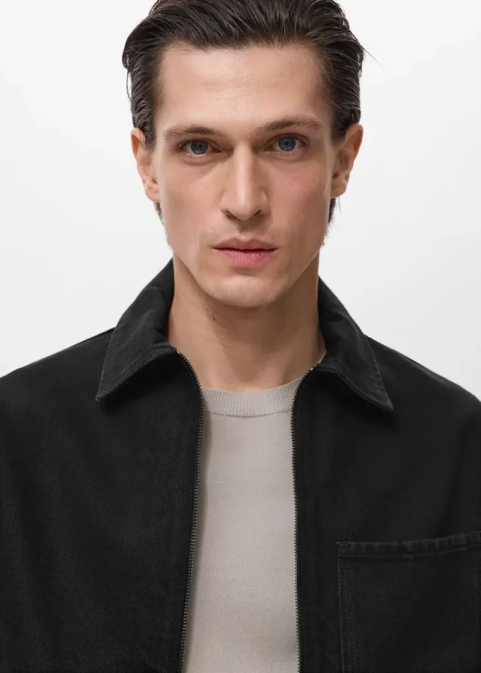 Džínová bunda s kapsami Džínová bunda s kapsami