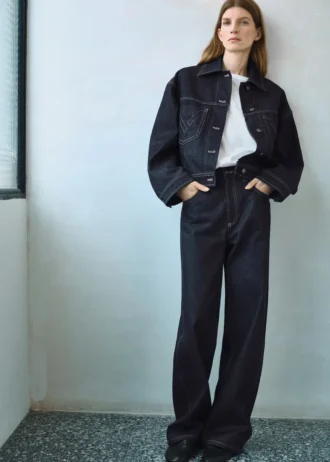 Džínová bunda s ozdobným prošíváním Džínová bunda s ozdobným prošíváním