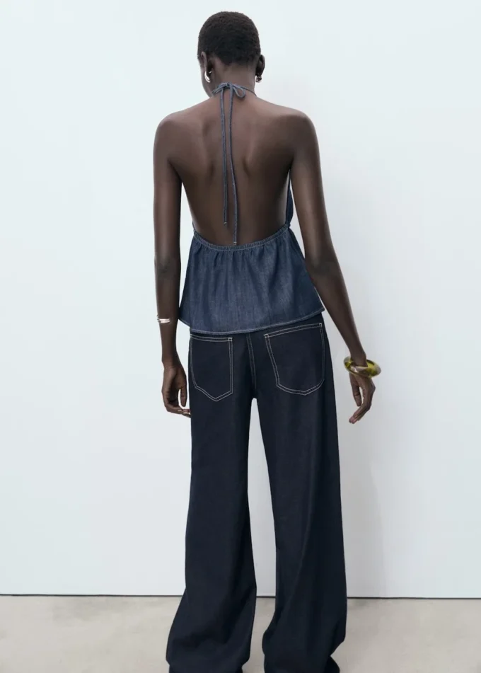 Džínová halenka s výstřihem do V a mašlí Džínová halenka s výstřihem do V a mašlí