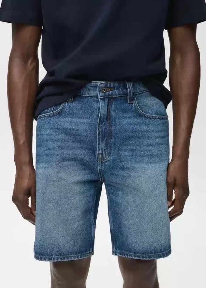 Džínové kraťasy s pravidelným střihem Džínové kraťasy s pravidelným střihem
