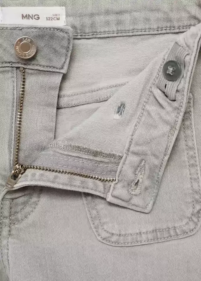 Džínové kraťasy s rovným střihem Džínové kraťasy s rovným střihem