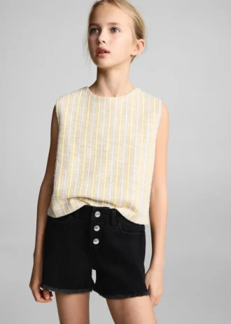 Džínové kraťasy s roztřepeným lemem