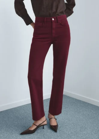 Džíny Matilda se středně vysokým pasem a rovným střihem