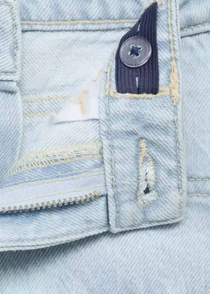 Džíny Mom fit s ozdobnými roztřepenými detaily Džíny Mom fit s ozdobnými roztřepenými detaily