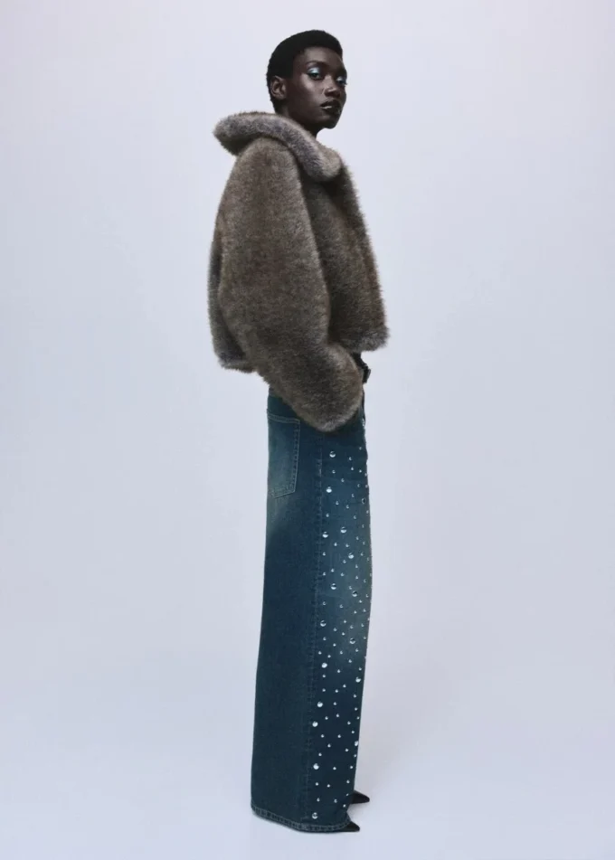 Džíny rovného střihu s cvočky Džíny rovného střihu s cvočky