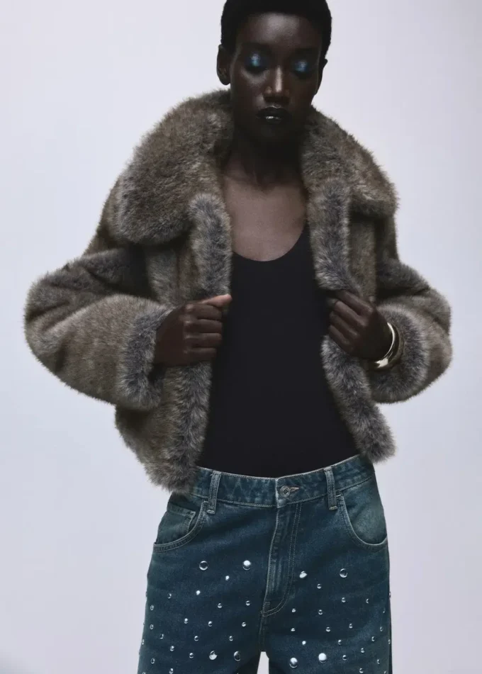 Džíny rovného střihu s cvočky Džíny rovného střihu s cvočky