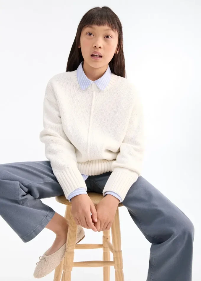 Džíny rovného střihu s kapsami