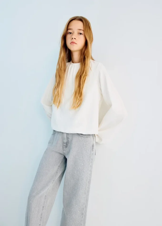 Džíny s širokými nohavicemi a kamínky Džíny s širokými nohavicemi a kamínky