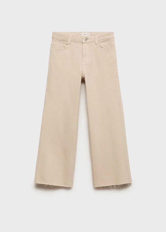 Džíny s širokými nohavicemi a nízkým roztřepeným lemem Džíny s širokými nohavicemi a nízkým roztřepeným lemem