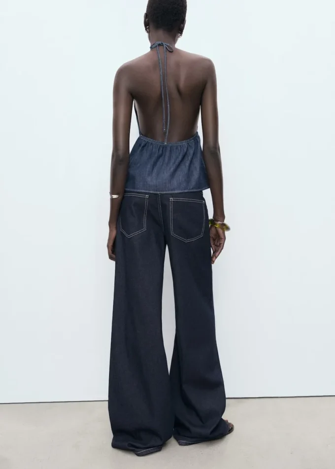 Džíny s nízkým pasem a širokými nohavicemi Džíny s nízkým pasem a širokými nohavicemi