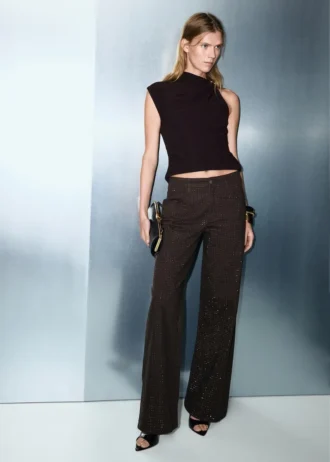 Džíny se širokými nohavicemi a kamínky