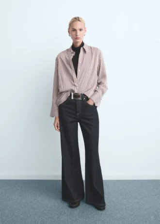 Džíny se širokými nohavicemi a knoflíky Džíny se širokými nohavicemi a knoflíky