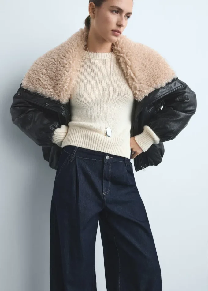 Džíny se širokými nohavicemi a záhyby Džíny se širokými nohavicemi a záhyby