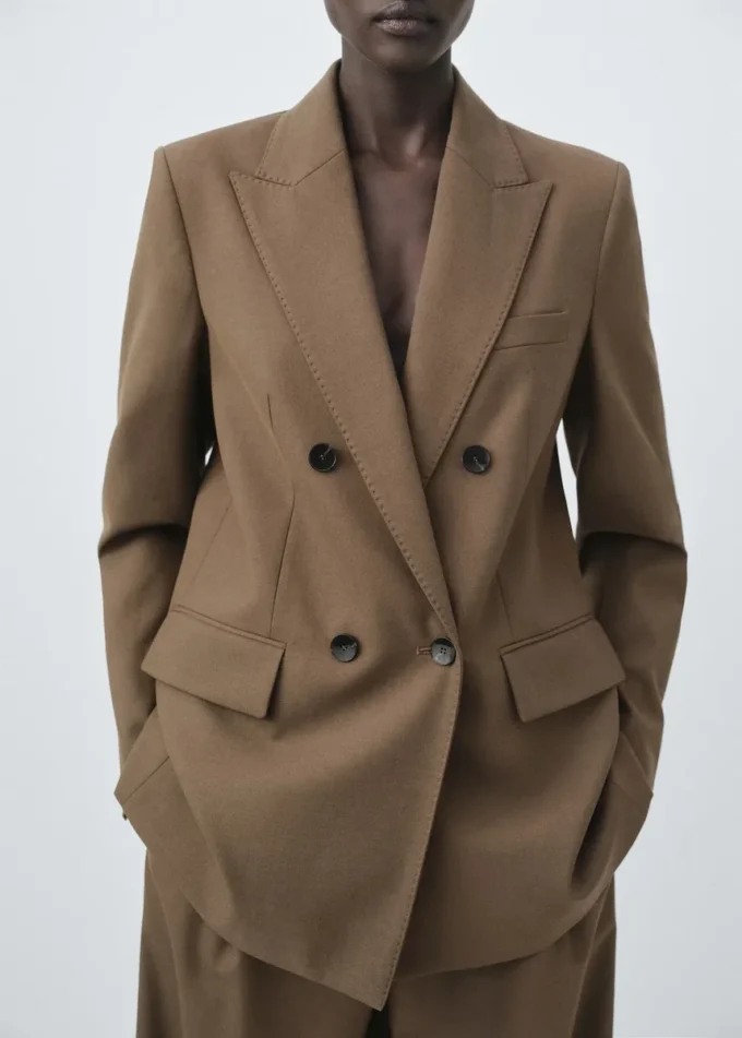 Dvouřadé sako Dvouřadé sako