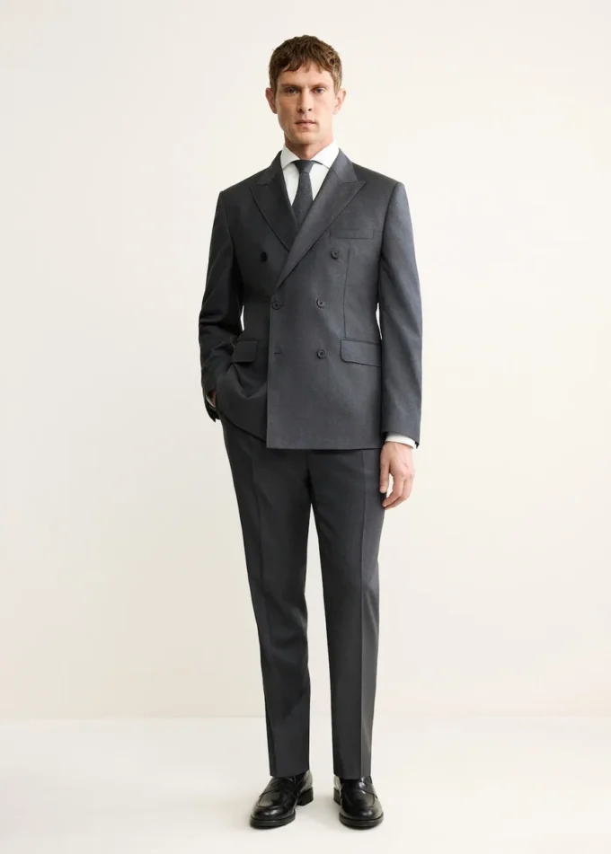 Dvouřadé sako ze 100% vlněné flanelové tkaniny Dvouřadé sako ze 100% vlněné flanelové tkaniny