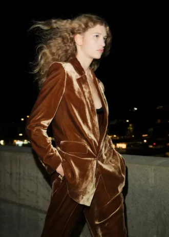 Dvouřadé sametové sako