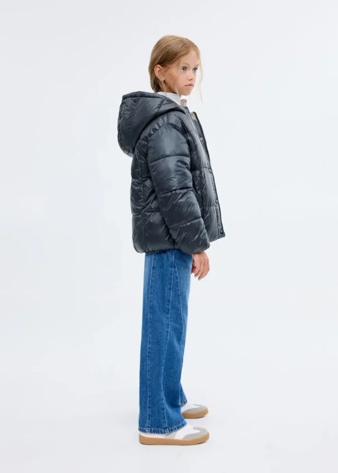 Dvoubarevná bunda s kapucí Dvoubarevná bunda s kapucí