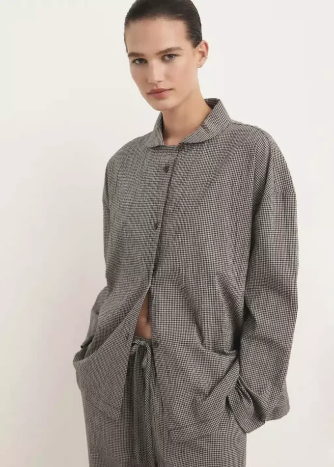 Dvoudílné bavlněné pyžamo s kostkovaným vzorem Dvoudílné bavlněné pyžamo s kostkovaným vzorem