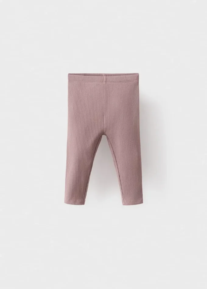 Žebrované legíny Žebrované legíny