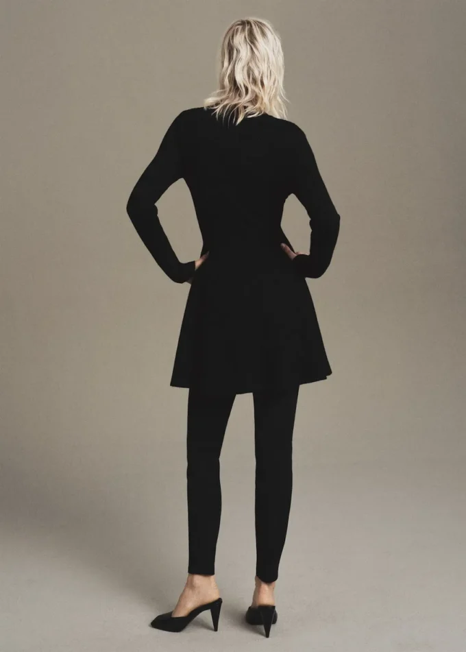 Žebrované pletené šaty ve tvaru písmene A Žebrované pletené šaty ve tvaru písmene A