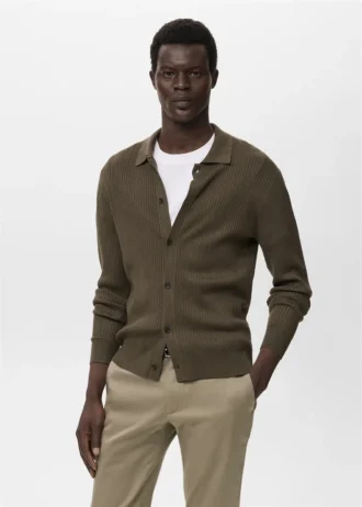 Žebrovaný pletený svetr