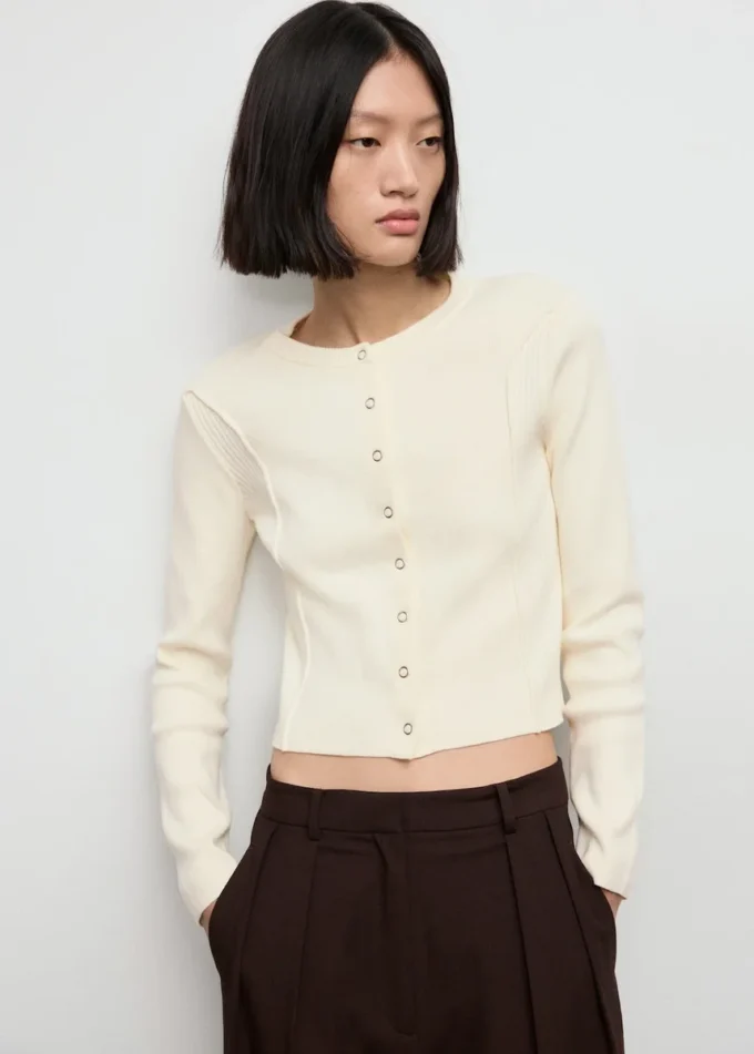 Žebrovaný pletený svetr Žebrovaný pletený svetr