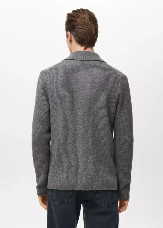 Žebrovaný pletený svetr Žebrovaný pletený svetr