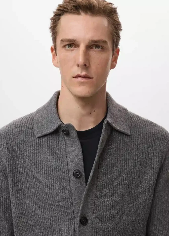 Žebrovaný pletený svetr Žebrovaný pletený svetr