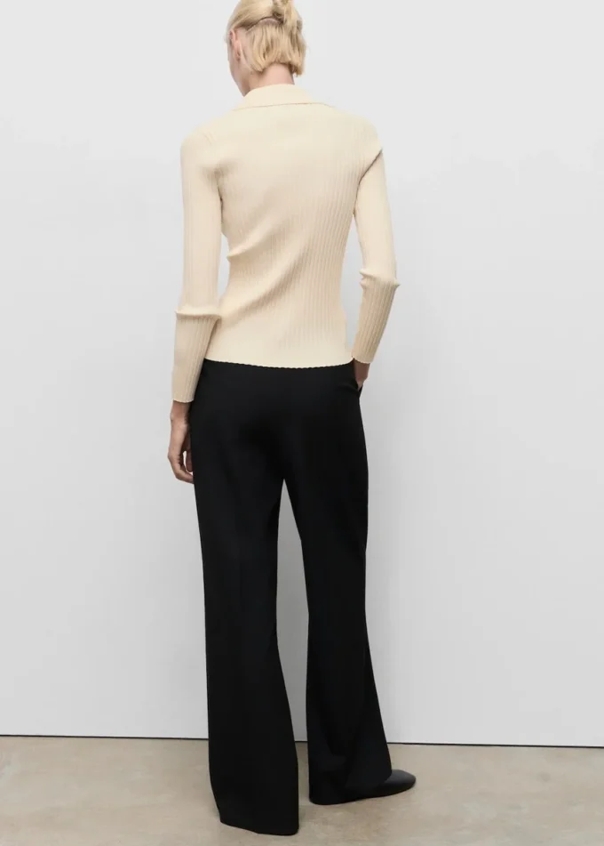 Žebrovaný svetr s klopami Žebrovaný svetr s klopami